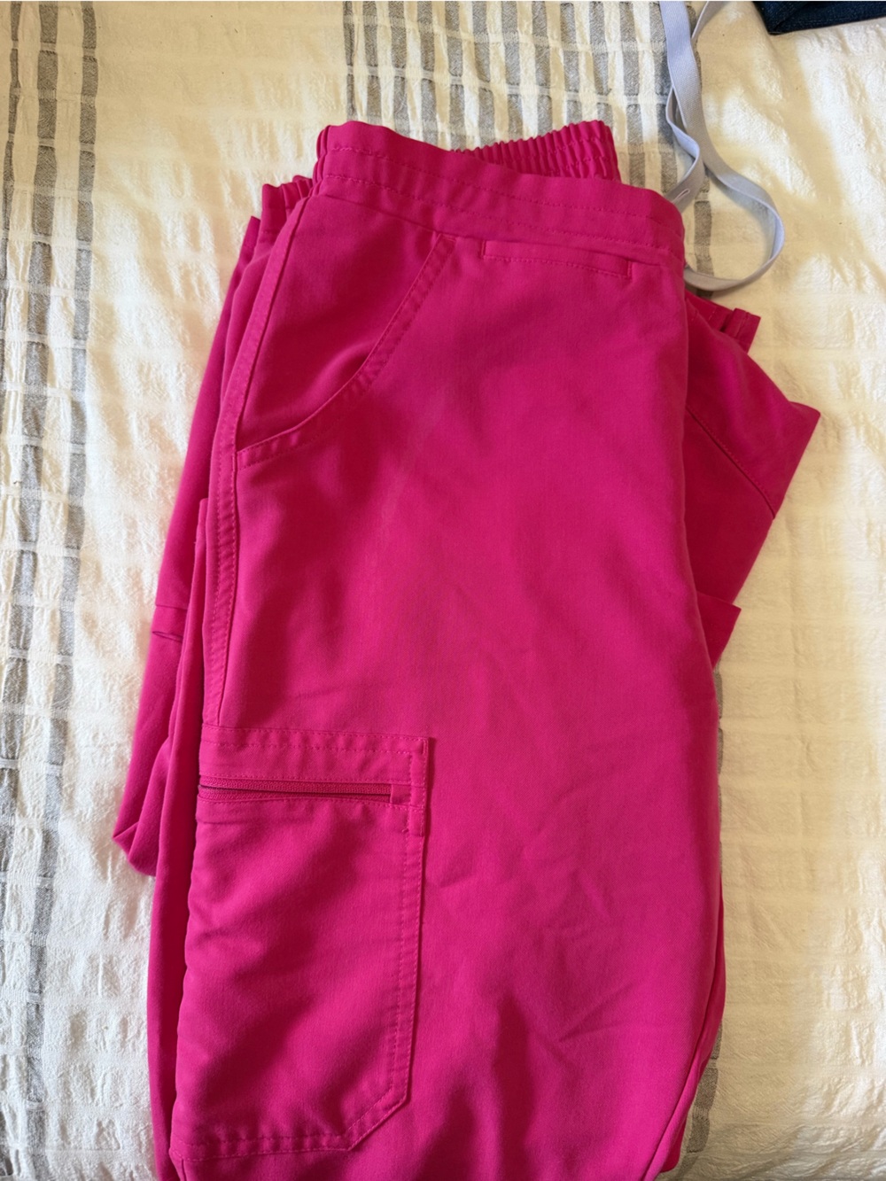 FIGS XS Scrub Set - Picture 2 of 4